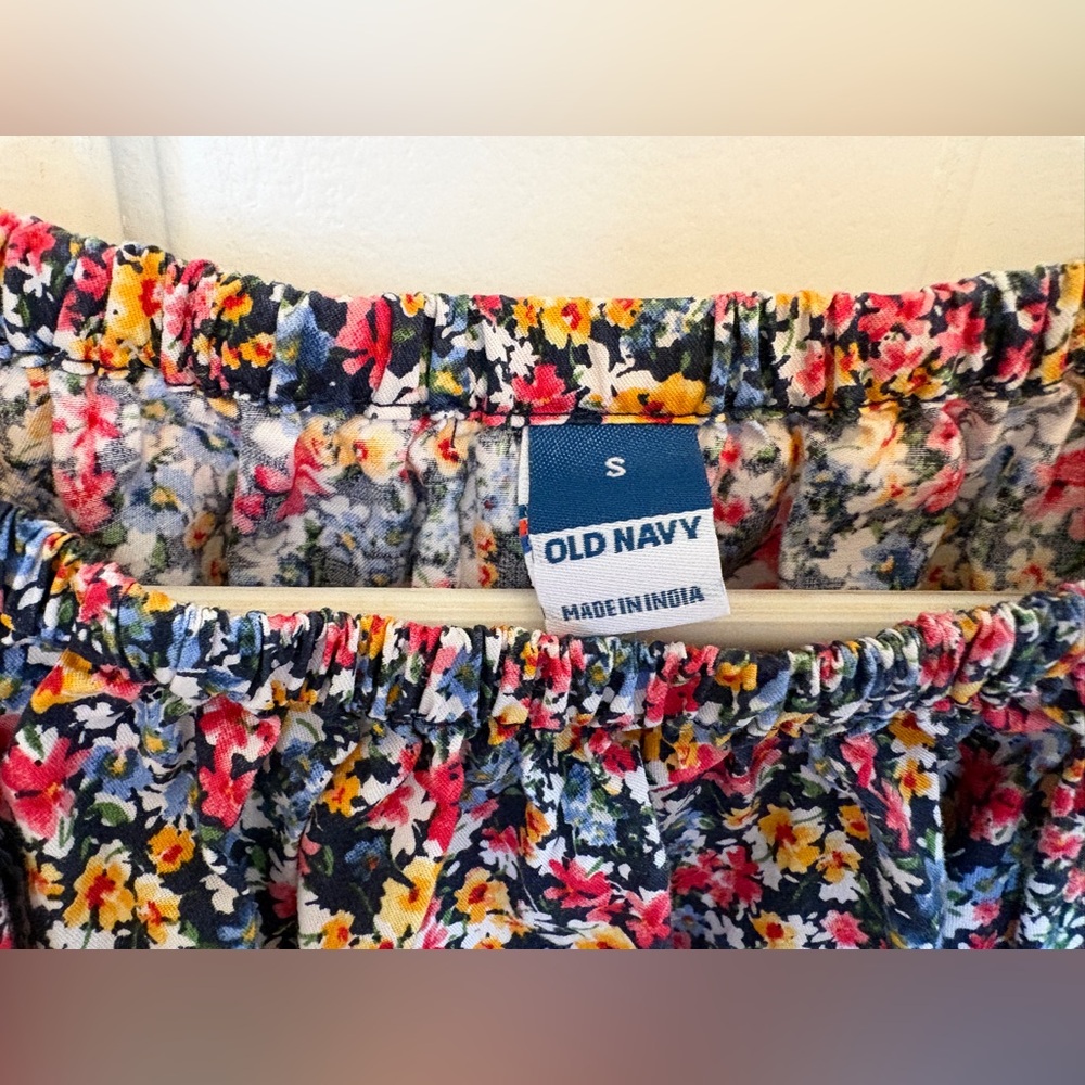 Old Navy Small Floral Blouse - Picture 2 of 7